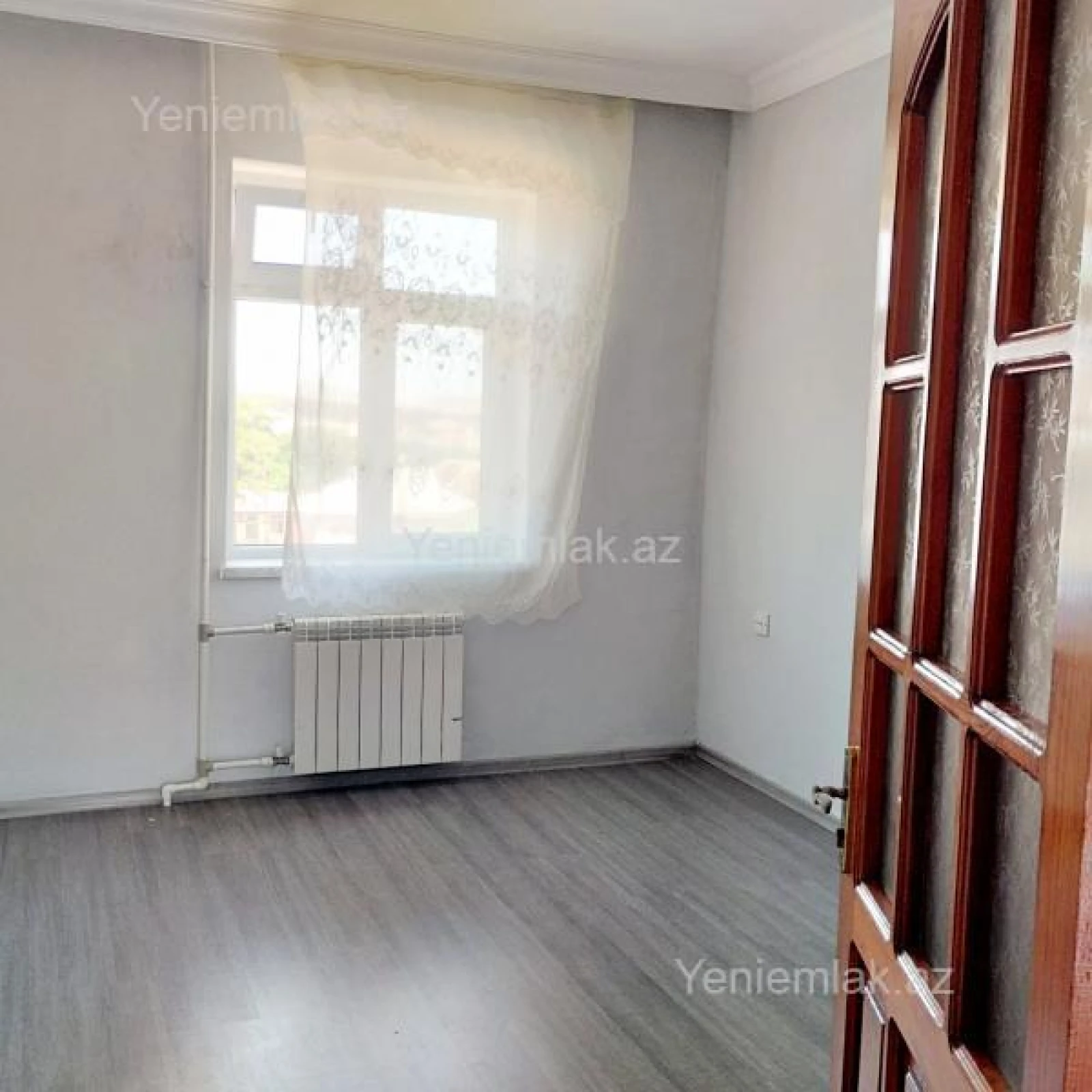 Satılır 3 otaqlı köhnə tikili 75 m²