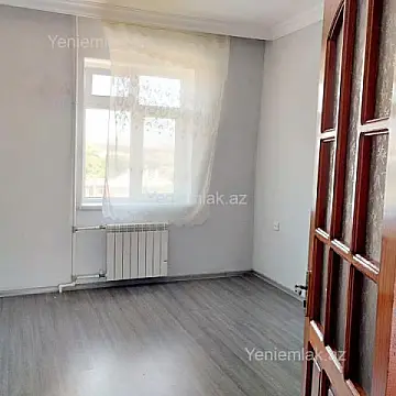 Satılır 3 otaqlı köhnə tikili 75 m²