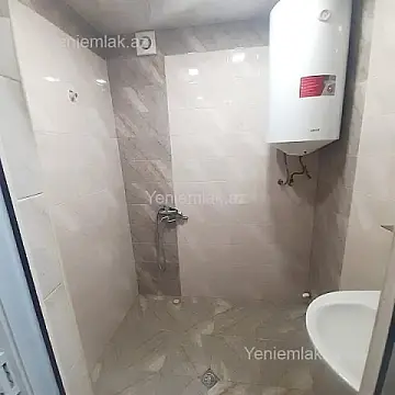 Satılır 3 otaqlı köhnə tikili 75 m²