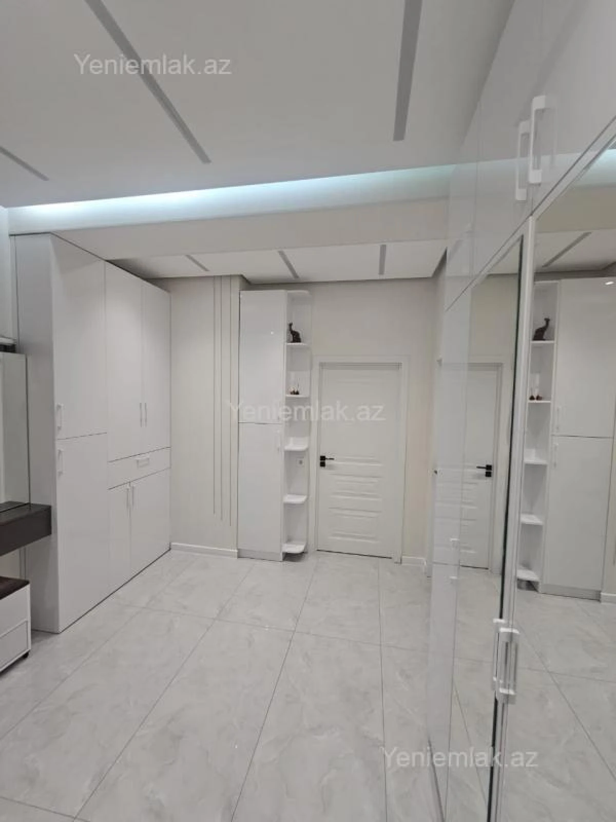 Satılır 2 otaqlı yeni tikili 60 m²