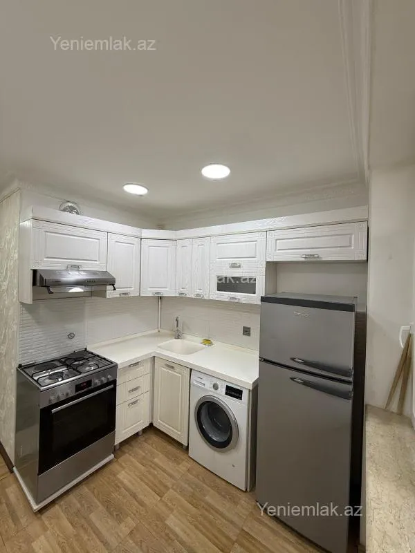 Satılır 3 otaqlı köhnə tikili 80 m²