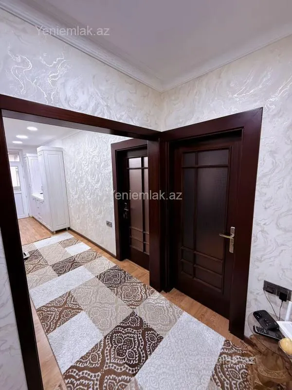 Satılır 3 otaqlı köhnə tikili 80 m²
