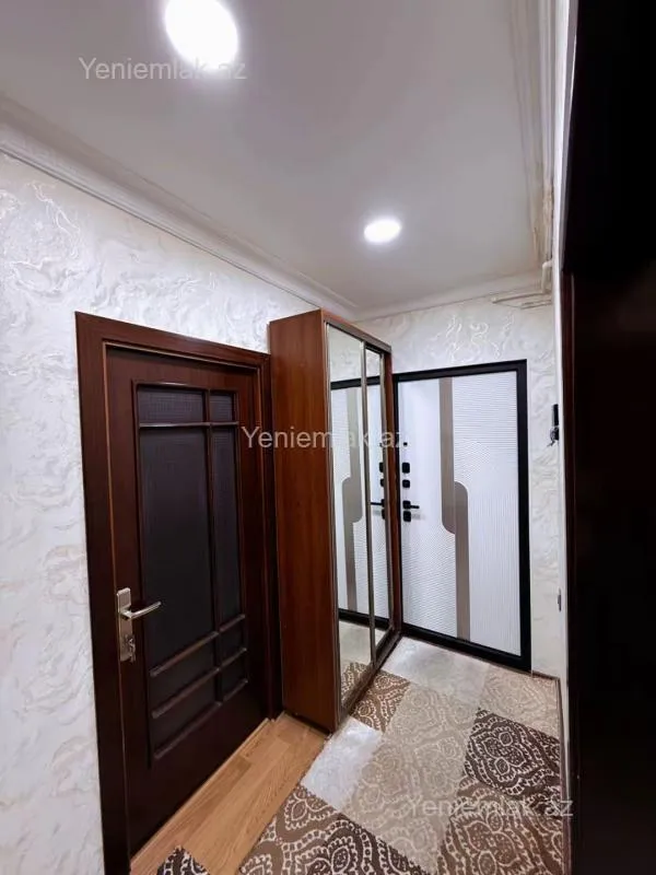 Satılır 3 otaqlı köhnə tikili 80 m²