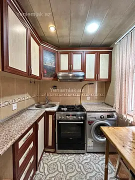 Satılır 2 otaqlı köhnə tikili 55 m²