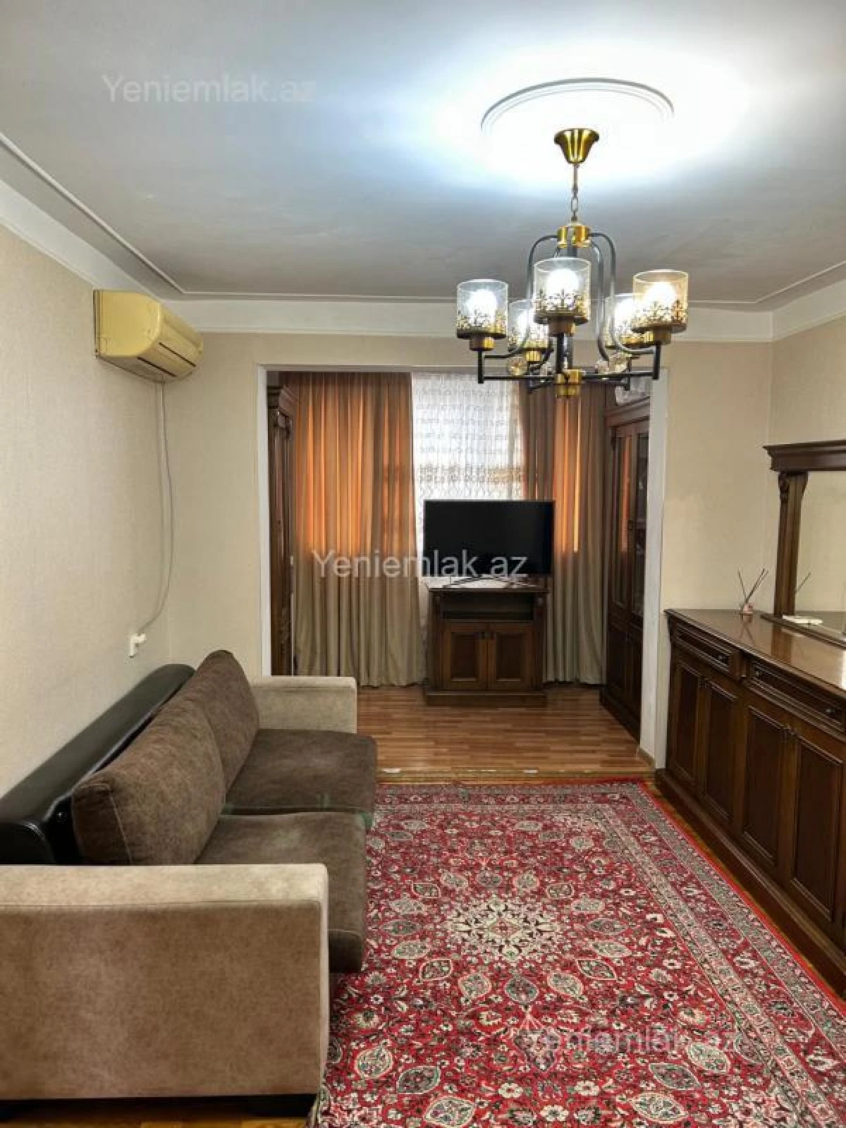 Satılır 2 otaqlı köhnə tikili 55 m²
