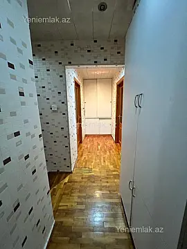 Satılır 2 otaqlı köhnə tikili 55 m²