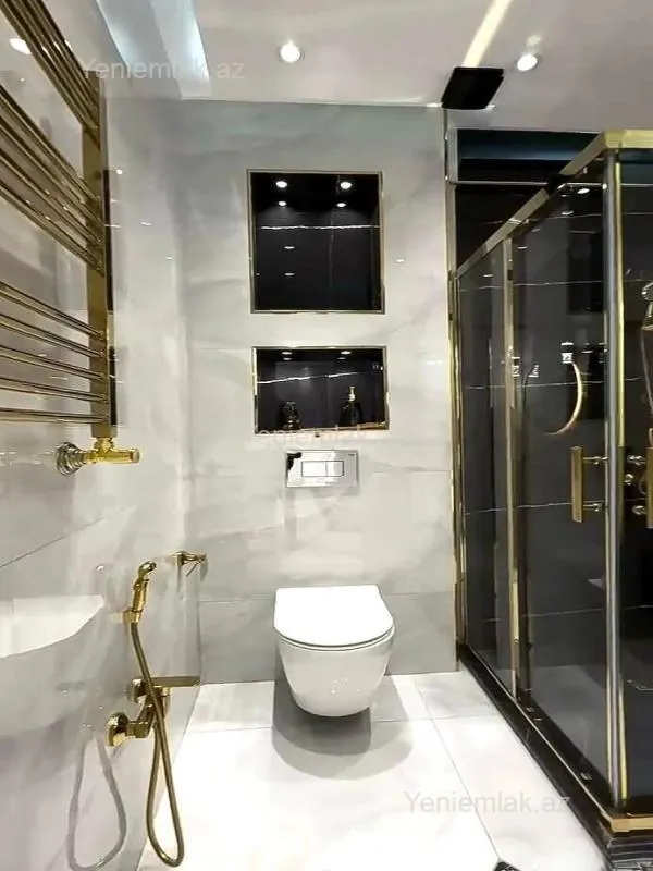 Satılır 3 otaqlı yeni tikili 137 m²