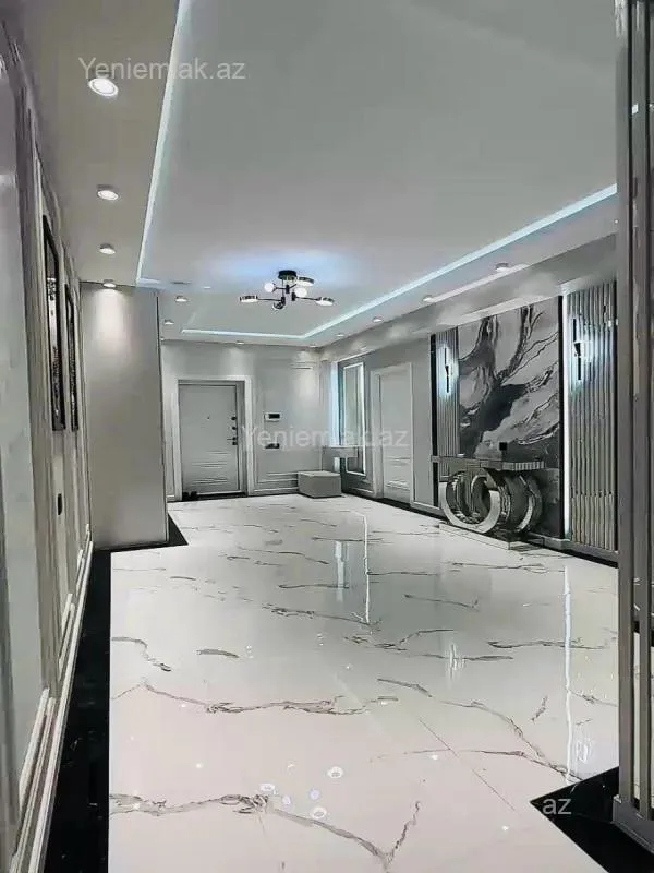 Satılır 3 otaqlı yeni tikili 137 m²