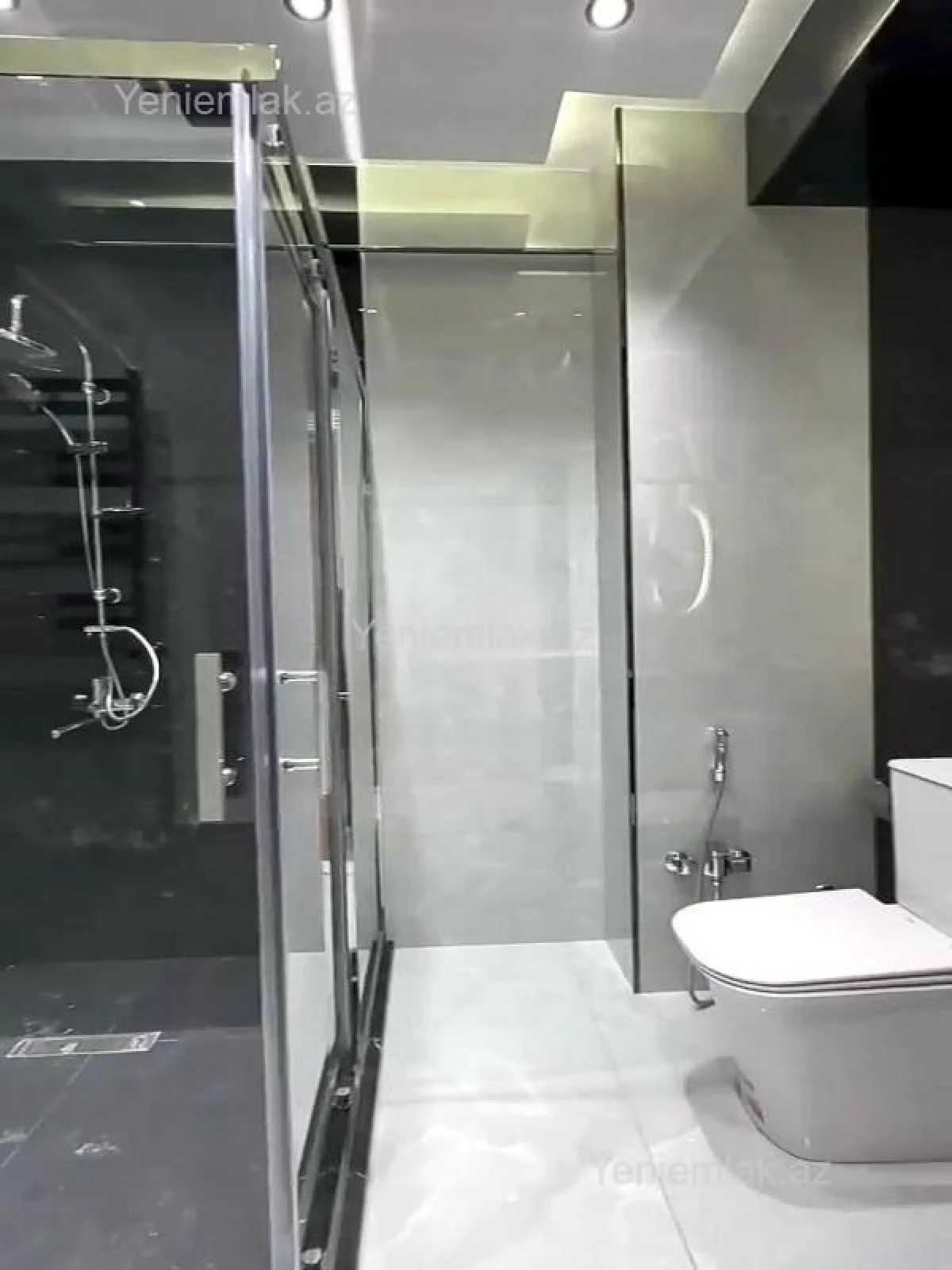 Satılır 3 otaqlı yeni tikili 137 m²