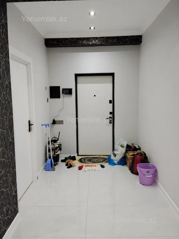 Satılır 3 otaqlı yeni tikili 82 m²