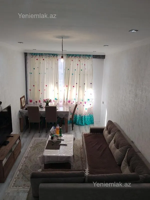 Satılır 3 otaqlı yeni tikili 82 m²