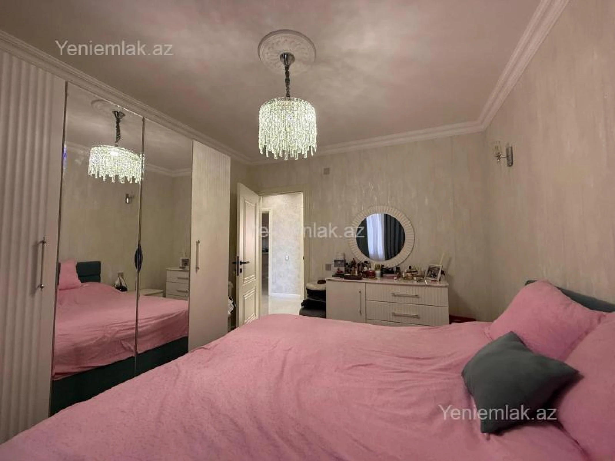 Satılır 3 otaqlı köhnə tikili 75 m²