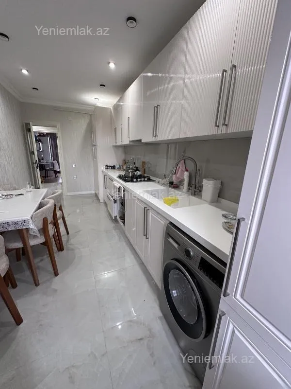 Satılır 3 otaqlı köhnə tikili 75 m²