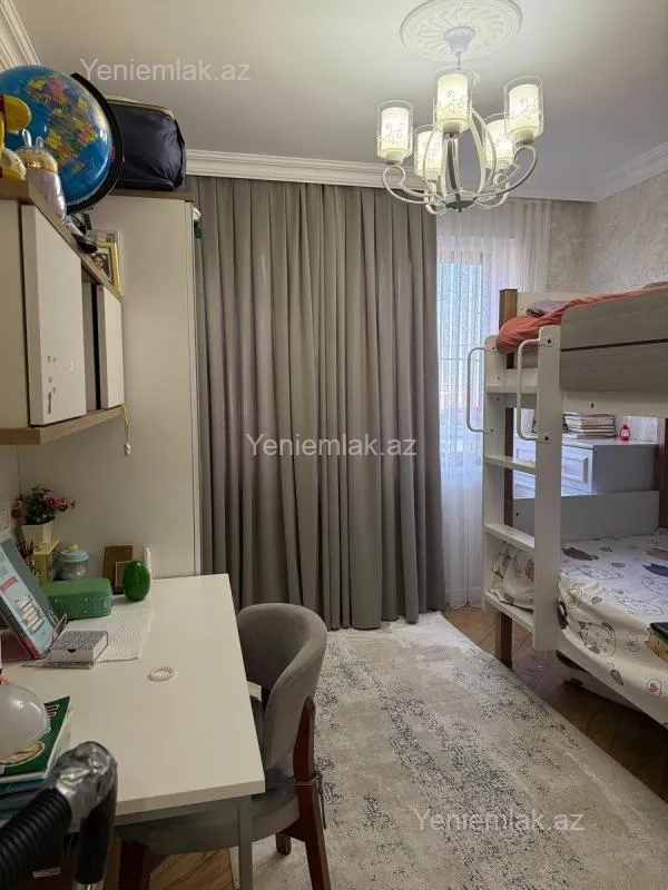 Satılır 3 otaqlı köhnə tikili 75 m²