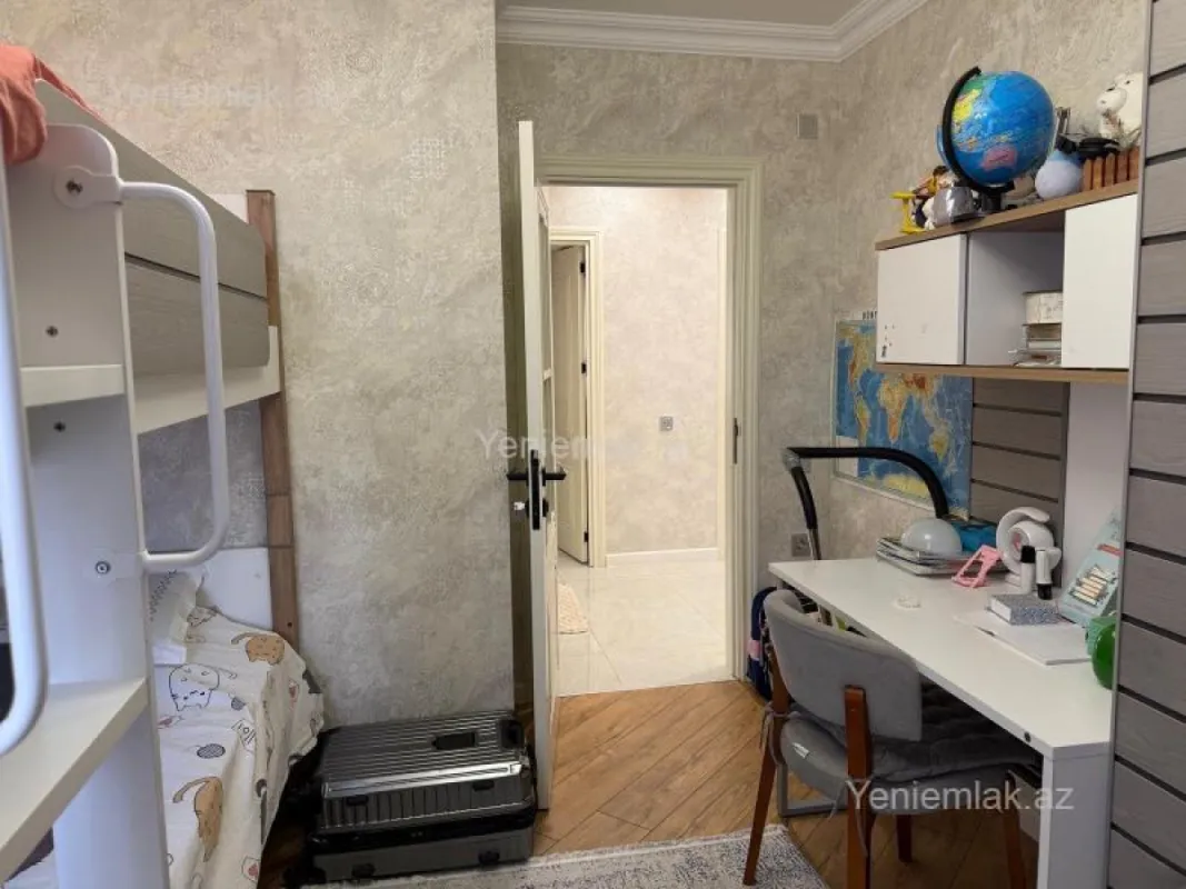 Satılır 3 otaqlı köhnə tikili 75 m²