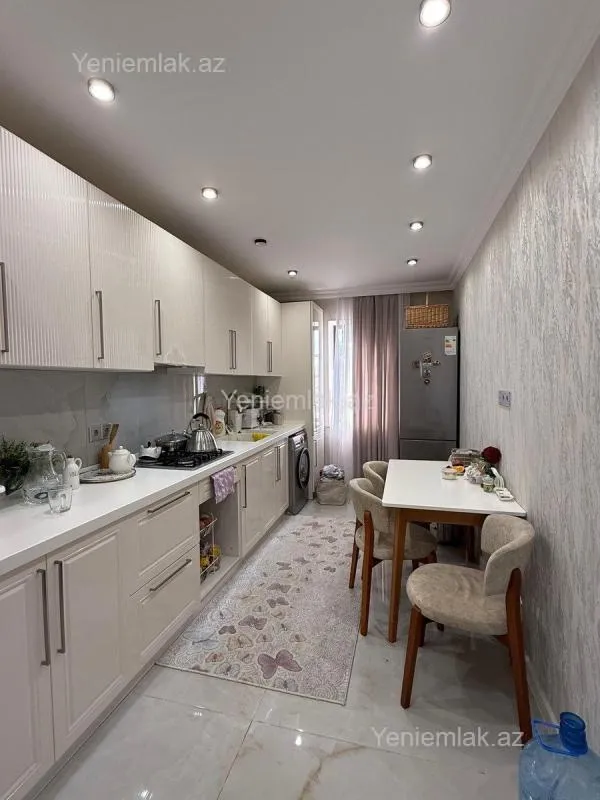 Satılır 3 otaqlı köhnə tikili 75 m²