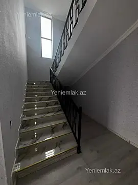 Satılır 4 otaqlı həyət evi 170 m²