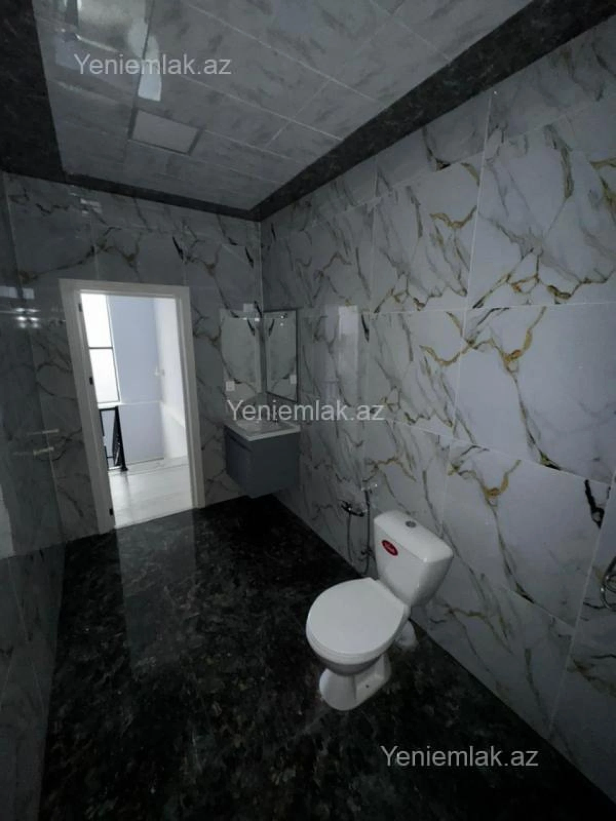Satılır 4 otaqlı həyət evi 170 m²
