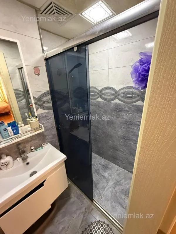 Satılır 2 otaqlı yeni tikili 16.5 m²