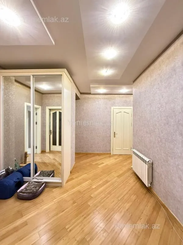 Satılır 2 otaqlı yeni tikili 16.5 m²
