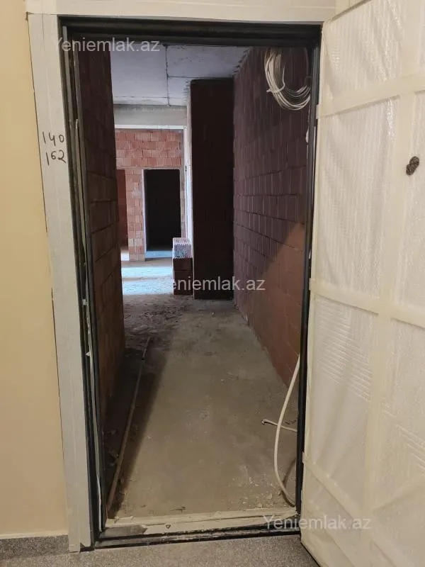 Satılır 4 otaqlı yeni tikili 145.5 m²