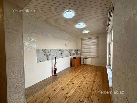Satılır 4 otaqlı həyət evi 165 m²