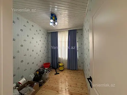 Satılır 4 otaqlı həyət evi 165 m²