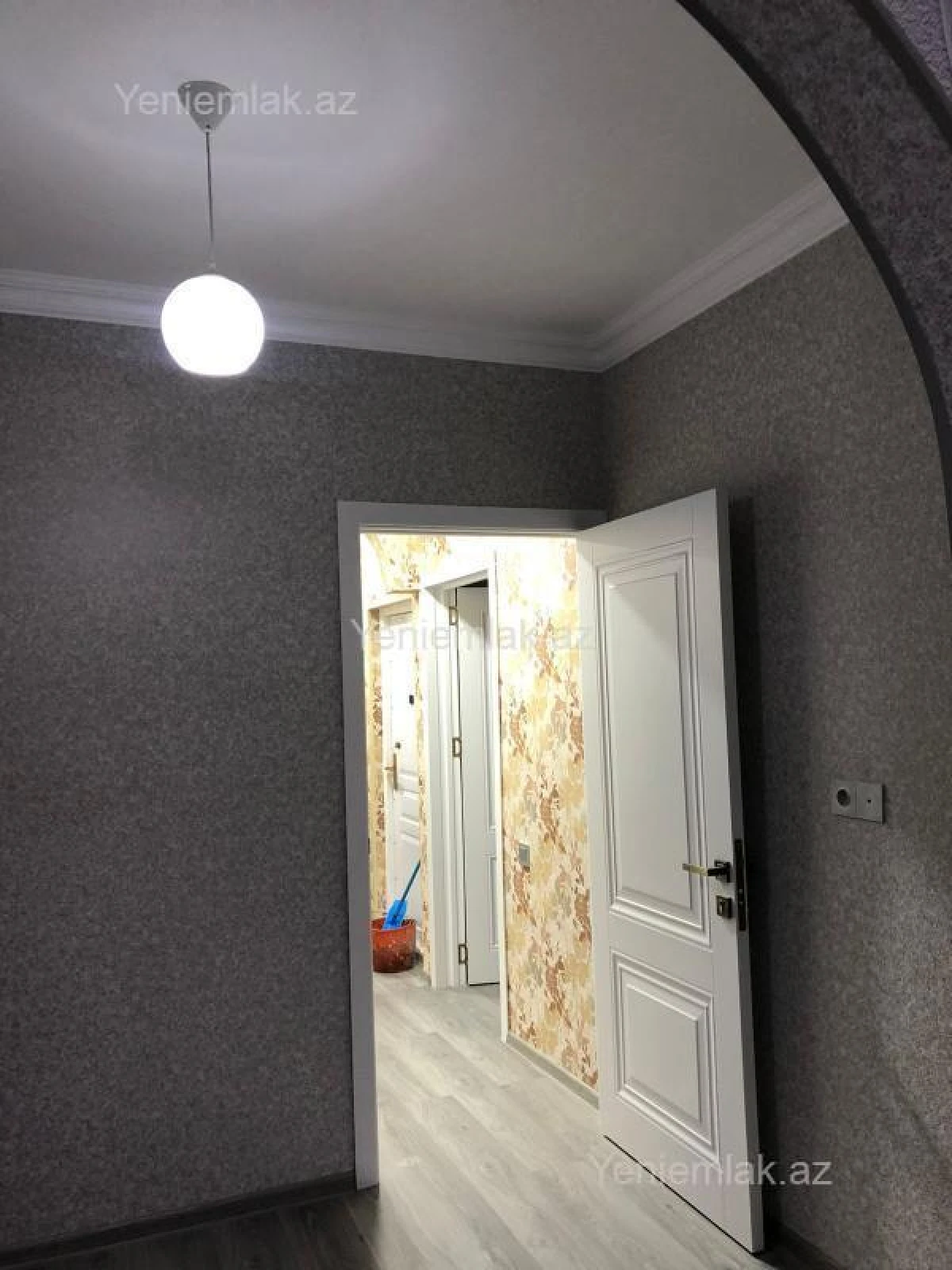 Satılır 3 otaqlı köhnə tikili 75 m²