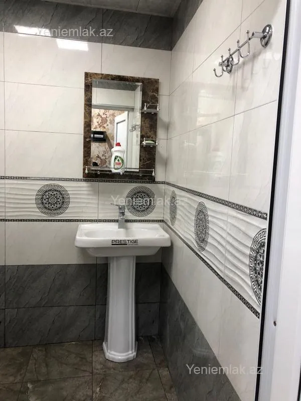 Satılır 3 otaqlı köhnə tikili 75 m²
