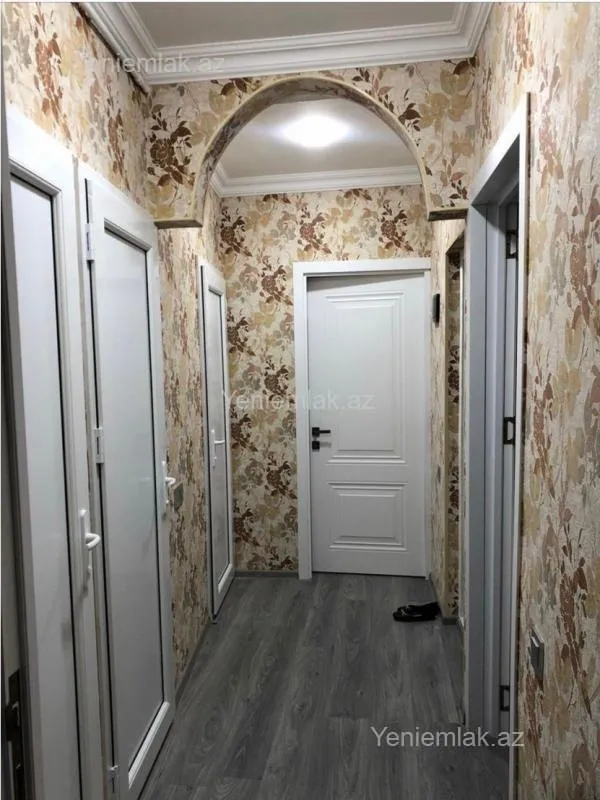 Satılır 3 otaqlı köhnə tikili 75 m²
