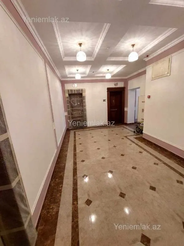 Satılır 4 otaqlı yeni tikili 205 m²