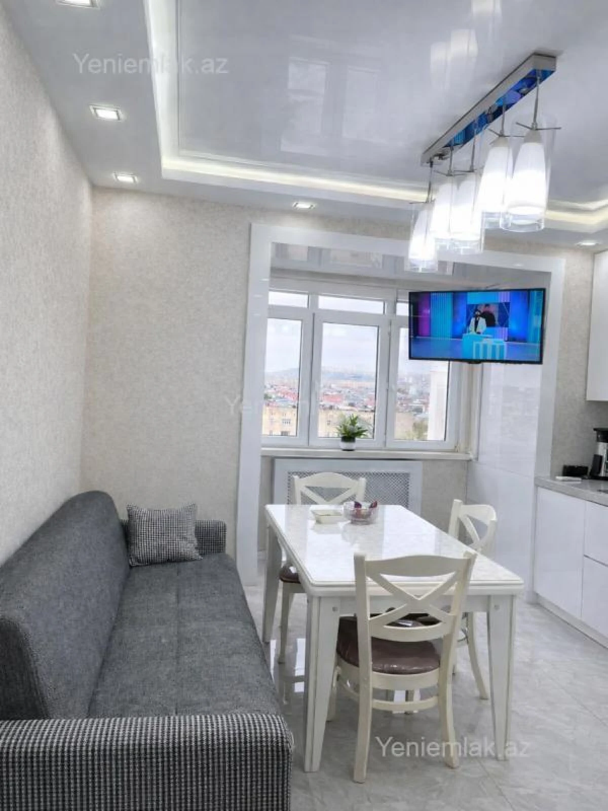 Satılır 3 otaqlı köhnə tikili 85 m²