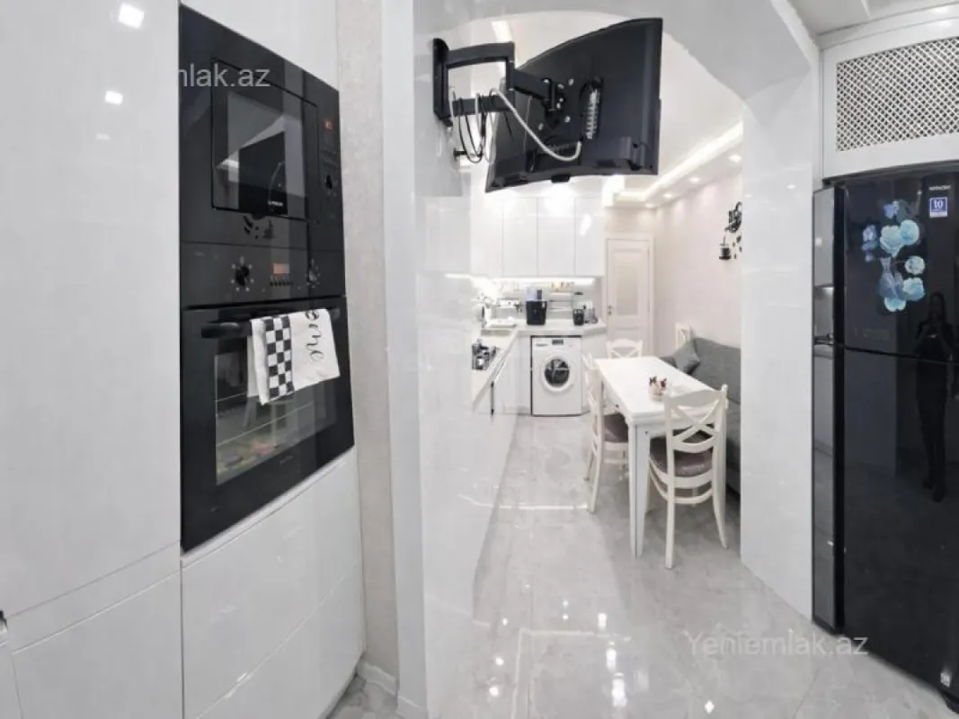 Satılır 3 otaqlı köhnə tikili 85 m²