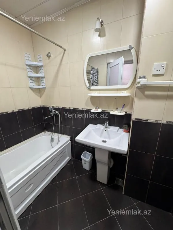 Satılır 2 otaqlı yeni tikili 85 m²