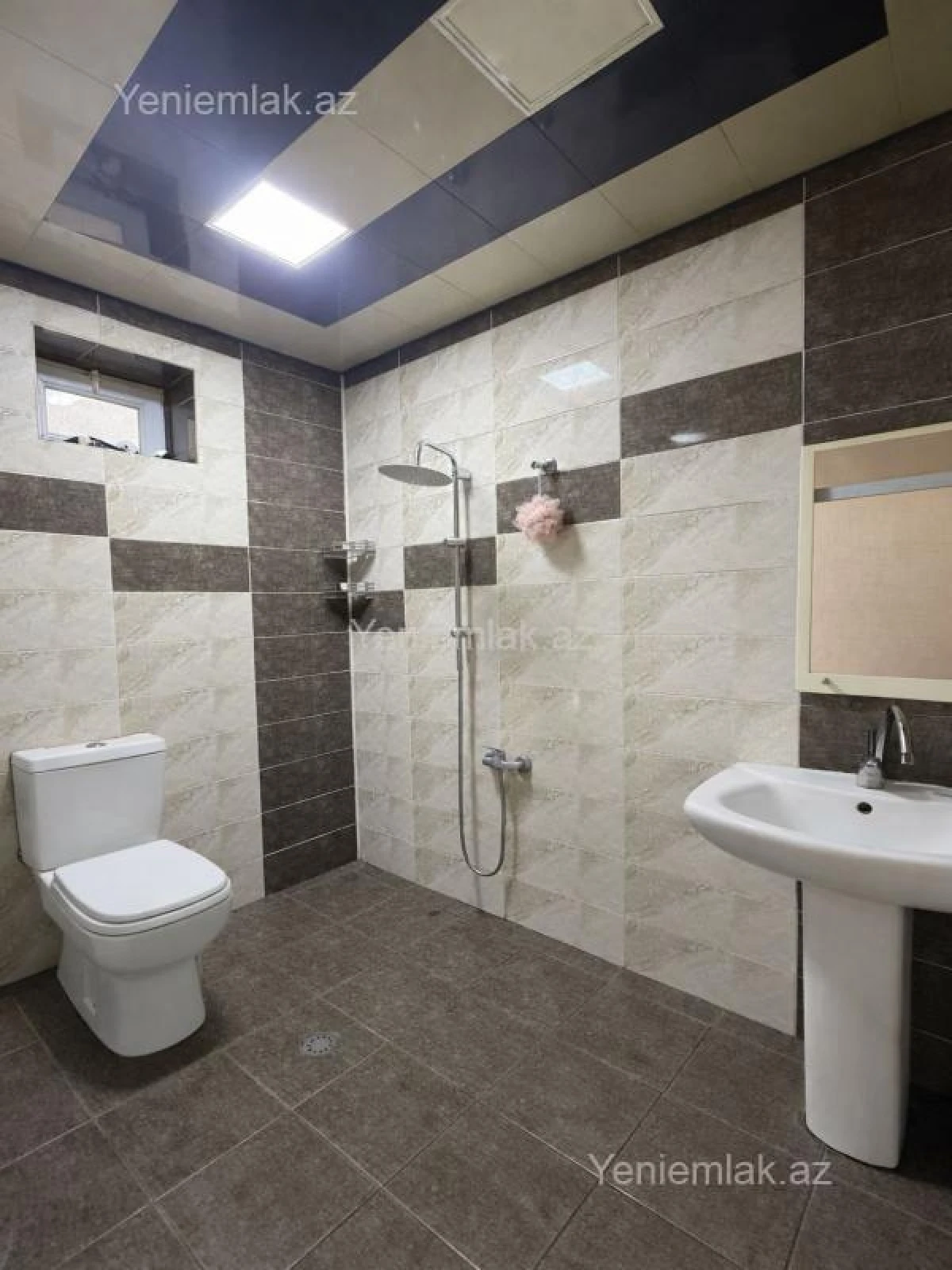 Satılır 5 otaqlı həyət evi 191 m²