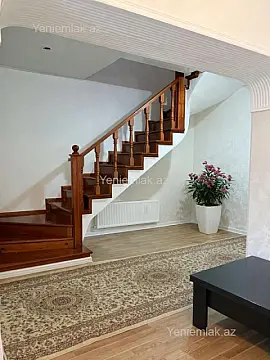 Satılır 5 otaqlı həyət evi 191 m²