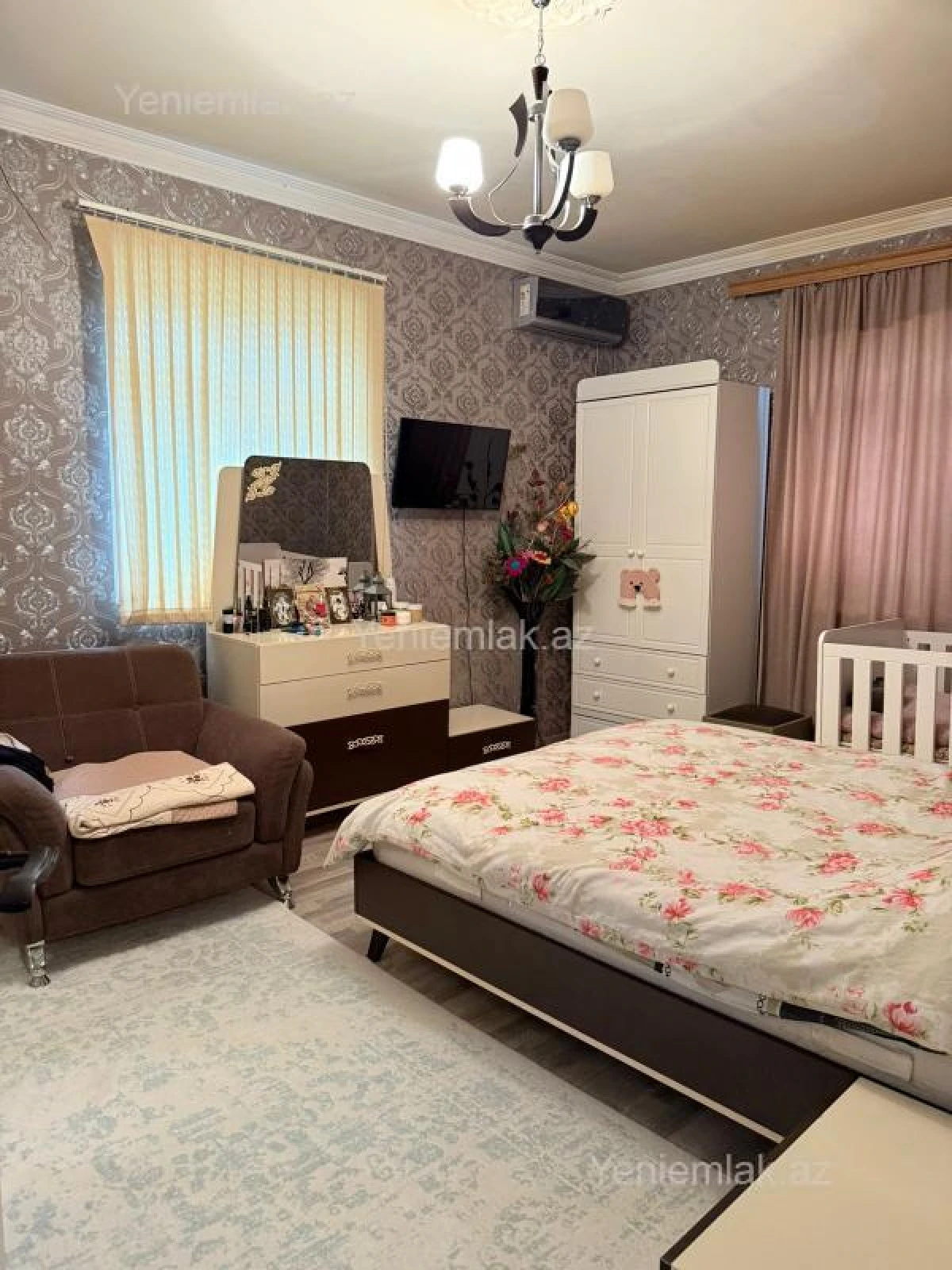 Satılır 5 otaqlı həyət evi 191 m²