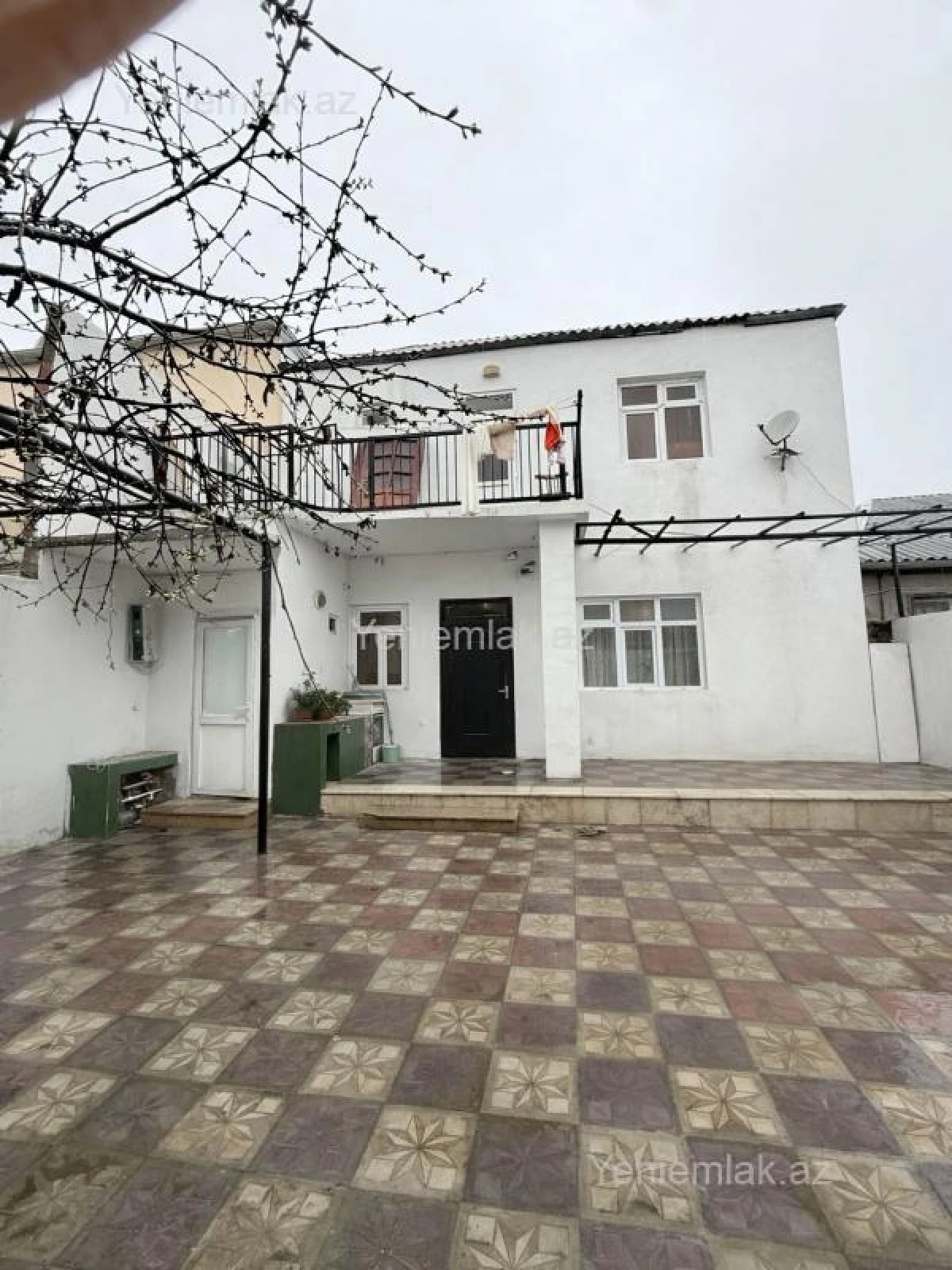 Satılır 5 otaqlı həyət evi 191 m²