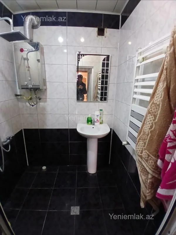 Satılır 2 otaqlı köhnə tikili 55 m²