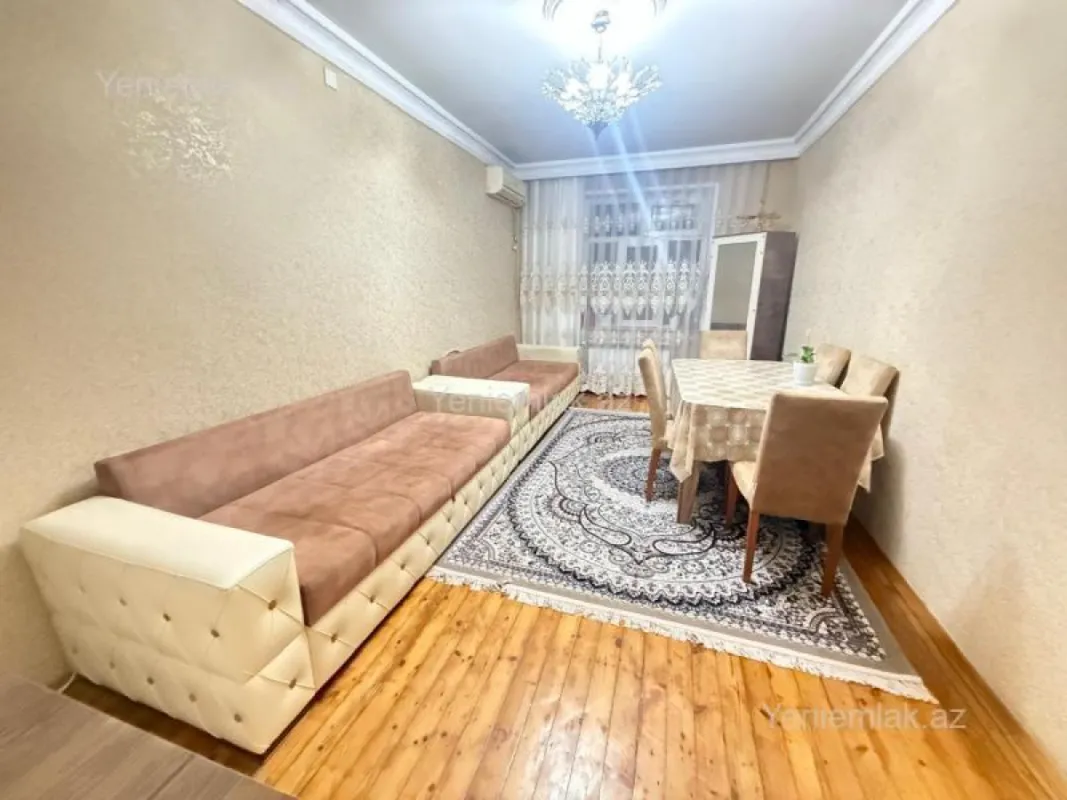 Satılır 2 otaqlı köhnə tikili 65 m²