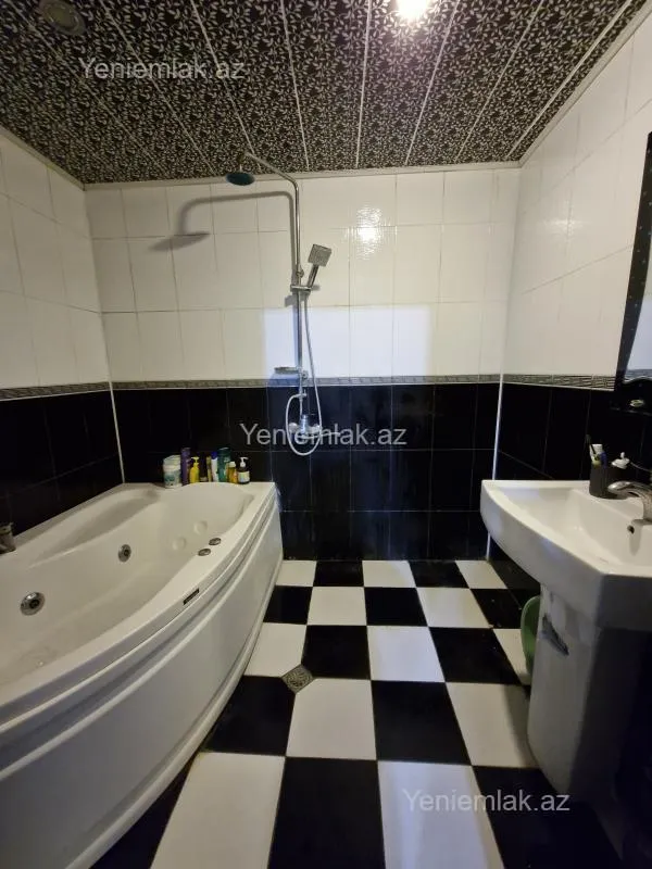 Satılır 3 otaqlı yeni tikili 87 m²