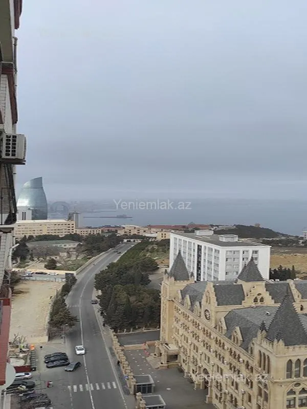 Satılır 3 otaqlı yeni tikili 137 m²