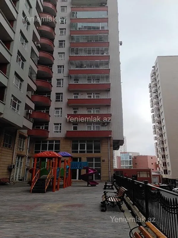 Satılır 3 otaqlı yeni tikili 137 m²