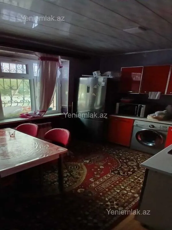 Satılır 5 otaqlı köhnə tikili 125000 m²