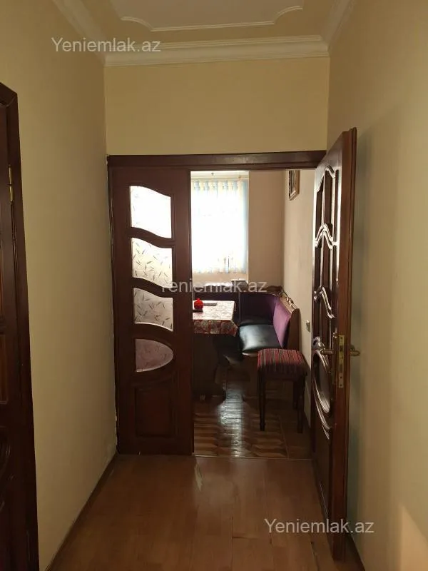 Satılır 5 otaqlı köhnə tikili 116 m²