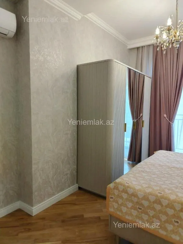 Satılır 3 otaqlı yeni tikili 102 m²