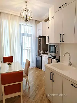 Satılır 3 otaqlı yeni tikili 102 m²