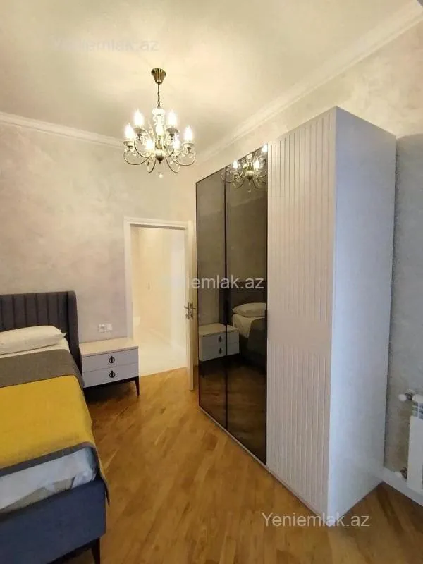 Satılır 3 otaqlı yeni tikili 102 m²