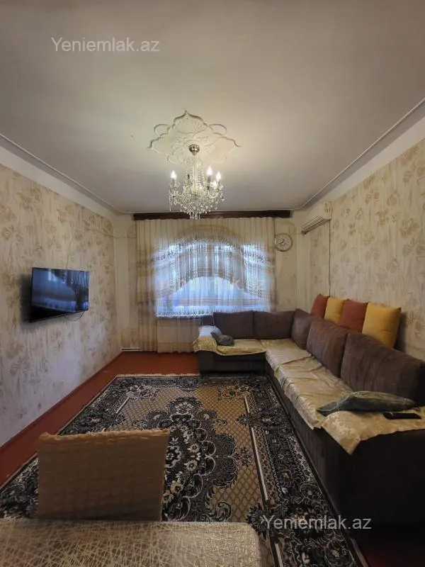 Satılır 4 otaqlı köhnə tikili 95 m²