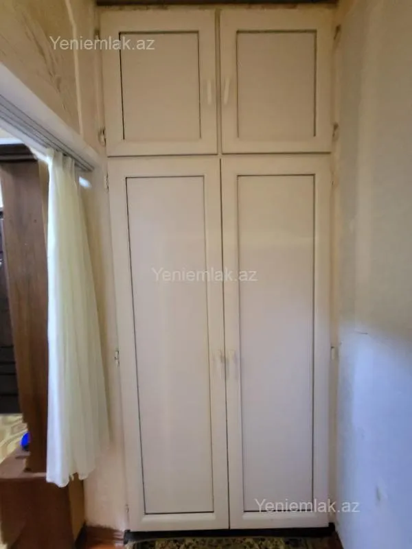 Satılır 4 otaqlı köhnə tikili 95 m²